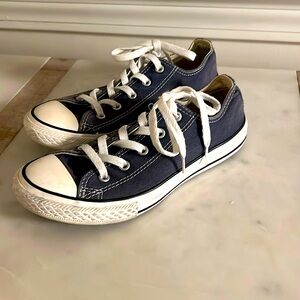 Kids size 3 Converse All-Star sneakers